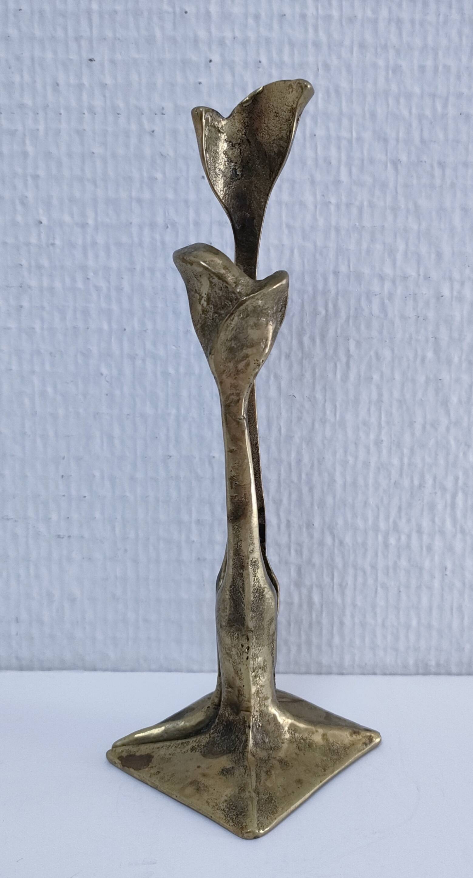 Bronze sculpture with leaf decoration