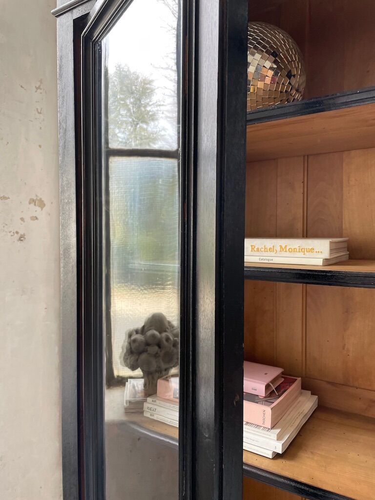 Napoleon 3 walnut window glass cabinet