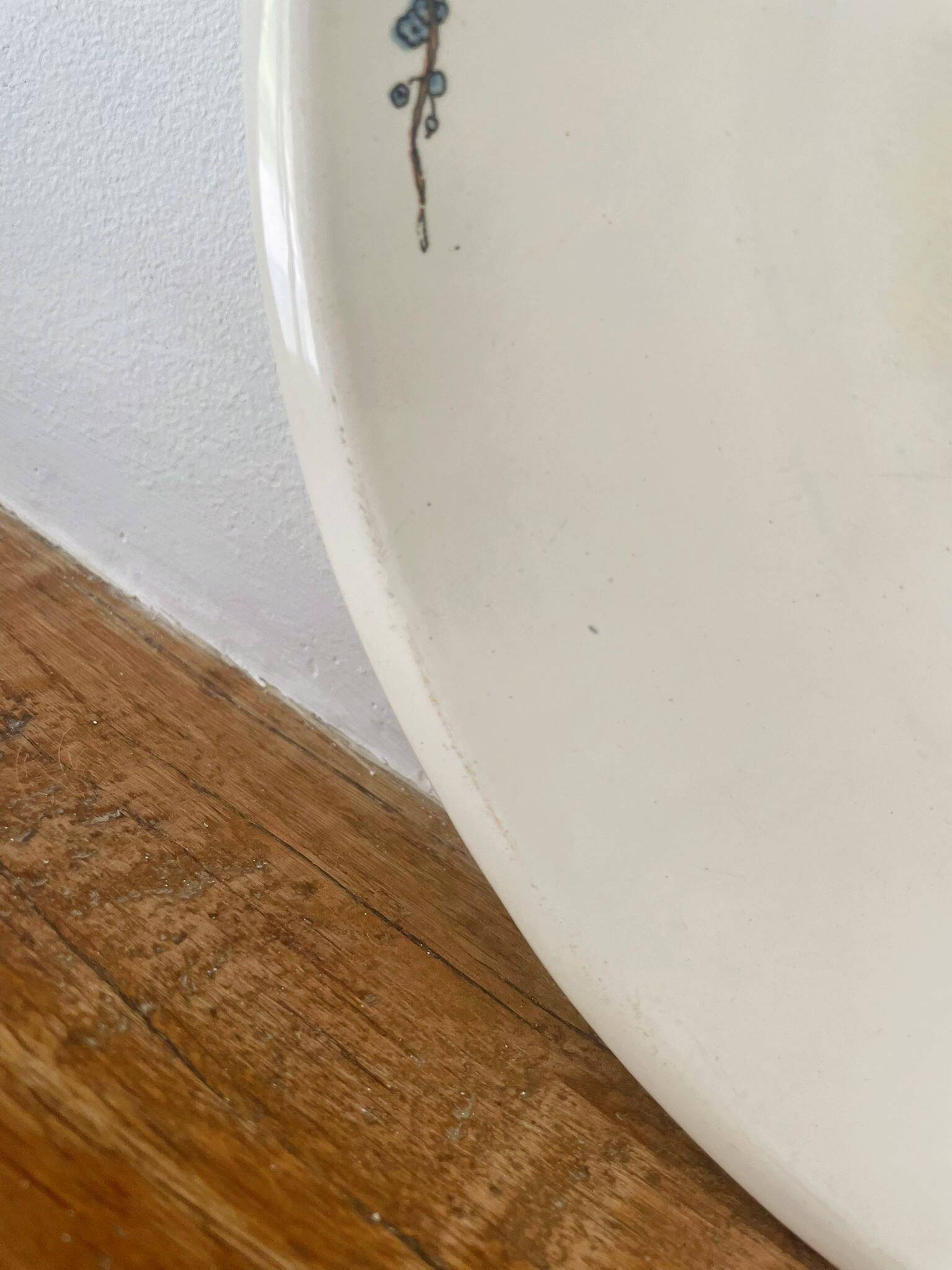 Sarreguemines serving dish - Alsatian decoration