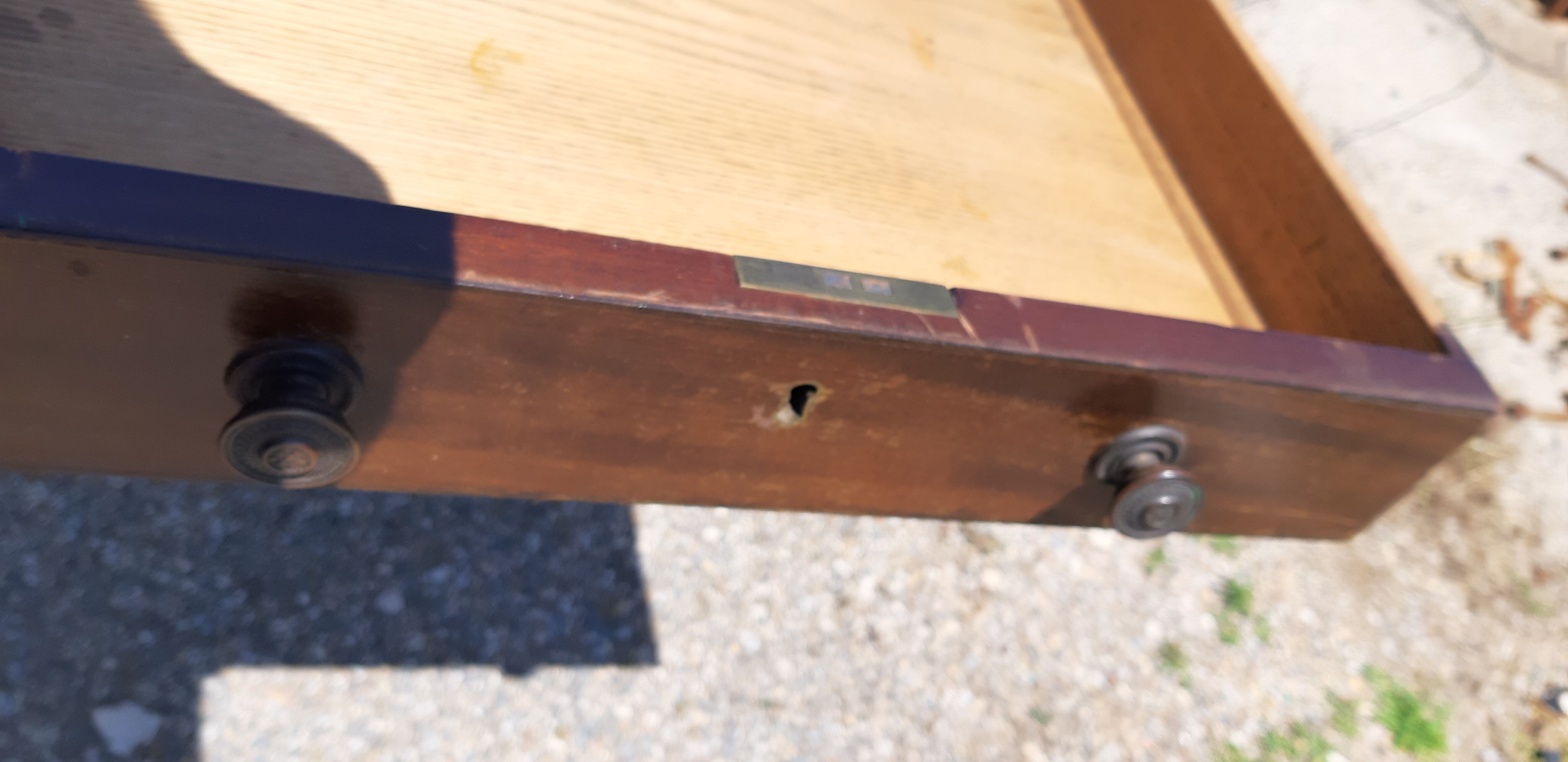 Mahogany shutter table, flaps and 1 drawer