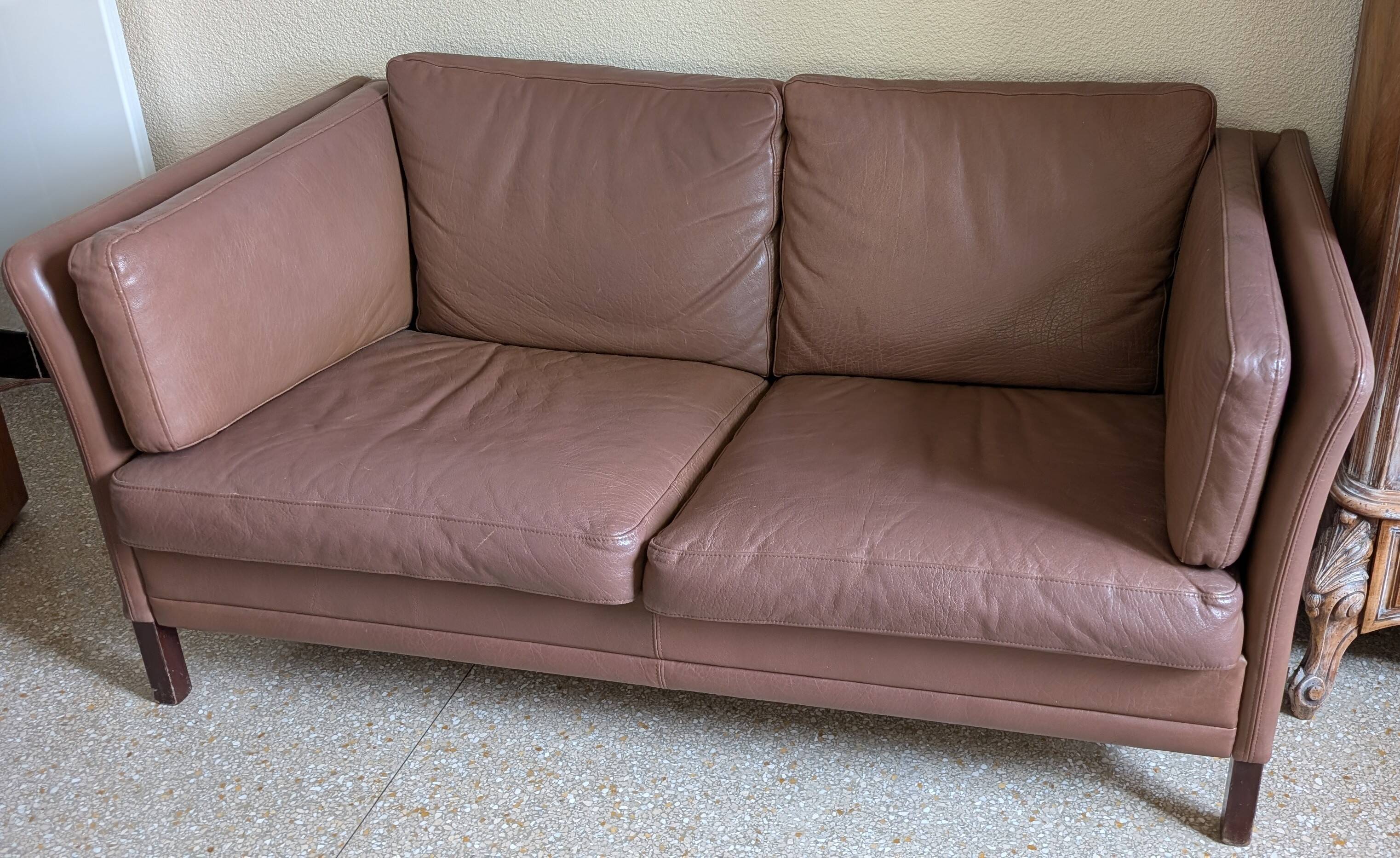 Canapé scandinave cuir marron 2 places