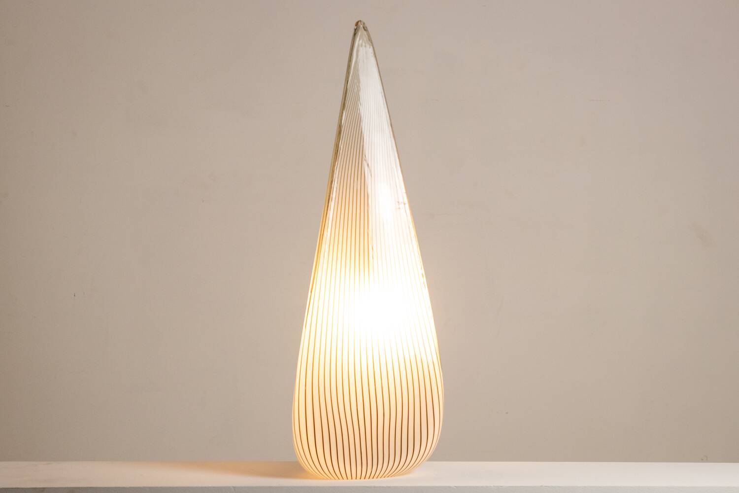 Lino Tagliapietra. Cone lamp in Murano glass. Italy 1970s.