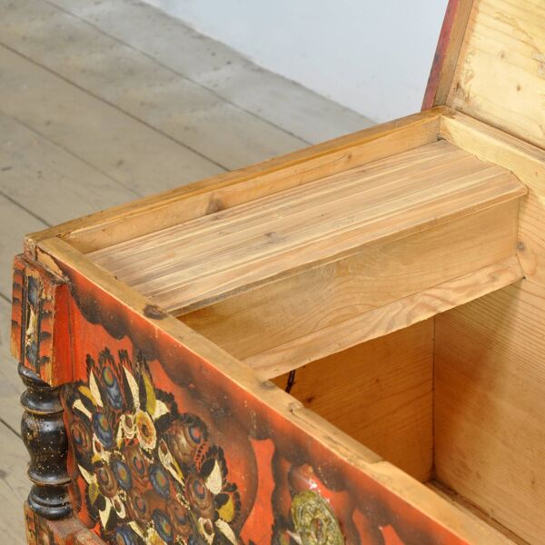 Coffre de mariage d'art populaire, vers 1850