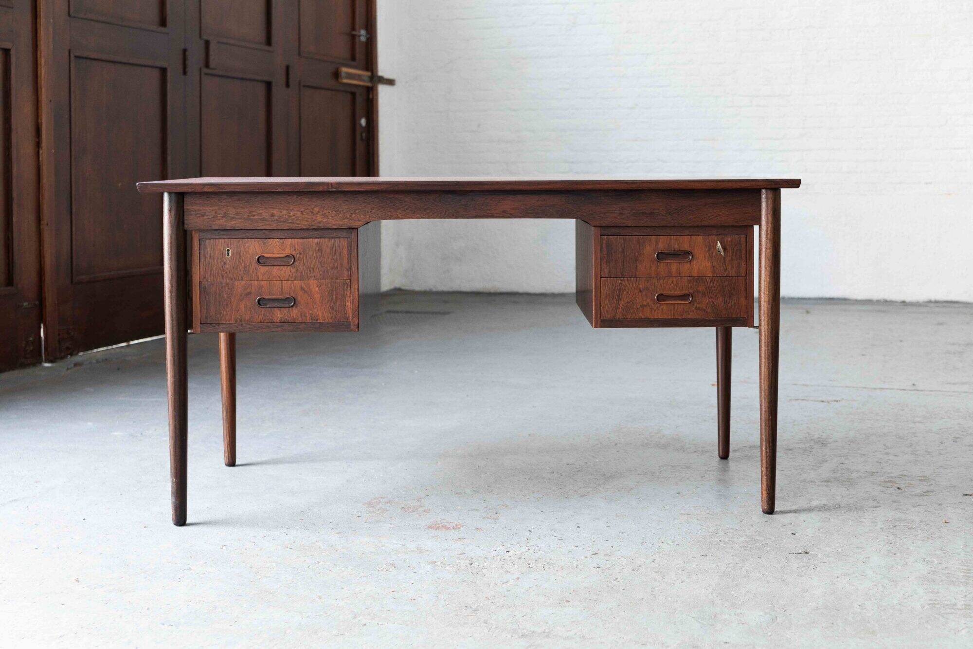 Writing desk designed by Arne Vodder