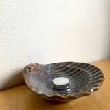 Empty shell pocket