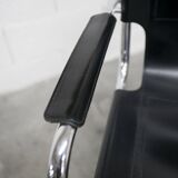 Bauhaus 1970s cantilever armchair in black leather