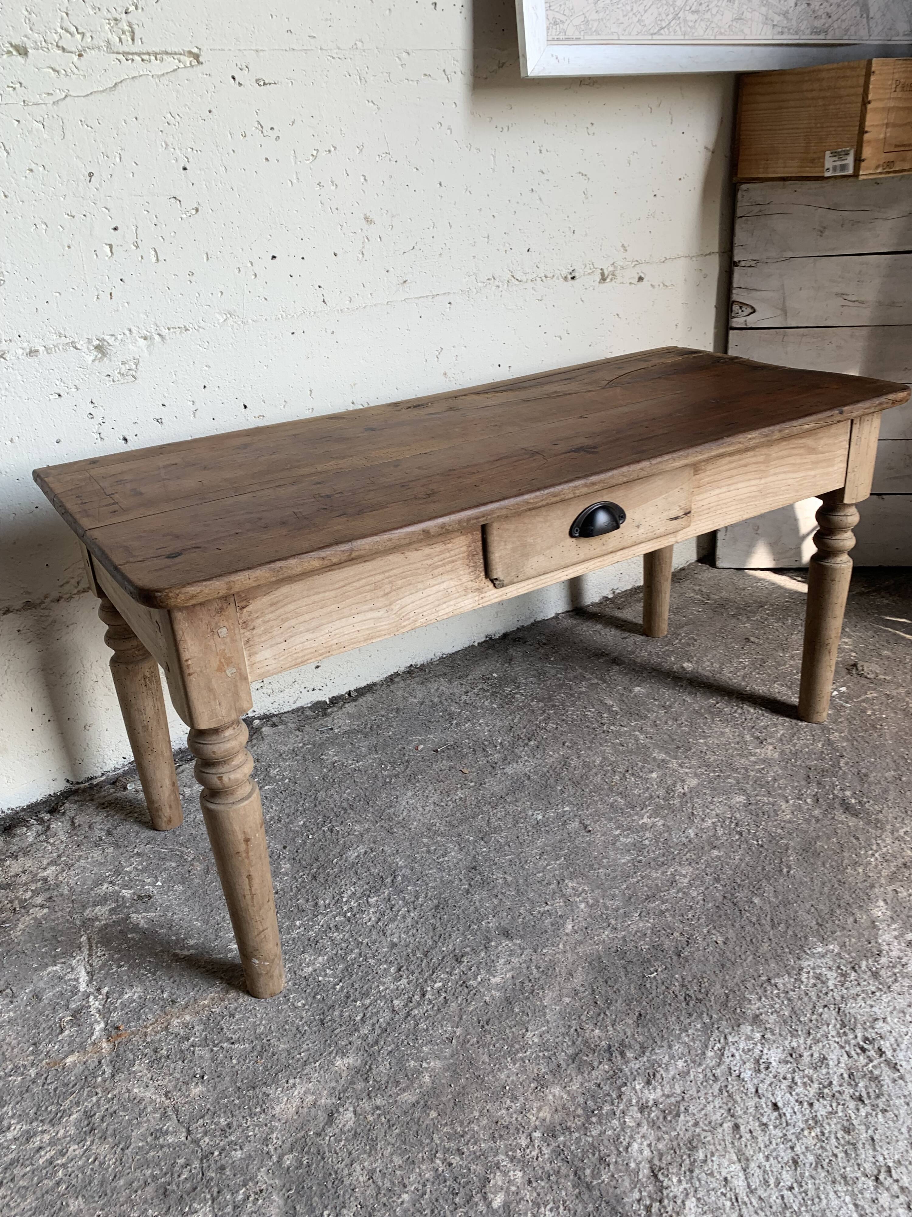 Raw bio coffee table