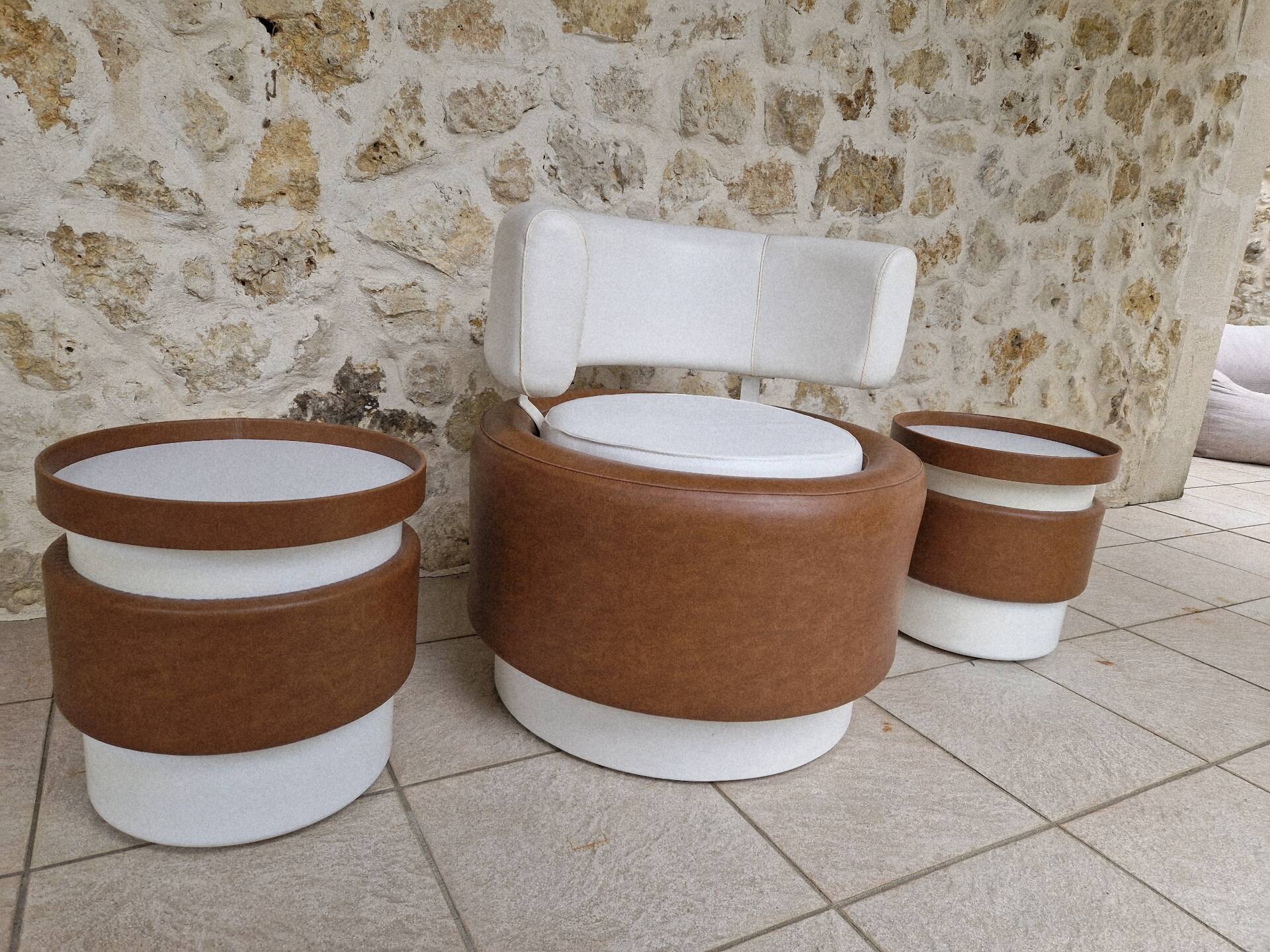 Barrel chair + 2 poufs Selac 1970s cognac and white faux leather