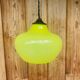 Suspension en opaline jaune vintage 70