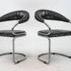 Paire de chaises en chrome et simili cuir par Giotto Stoppino. Italie années 1970.