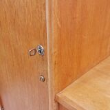 Asymmetrical cabinet