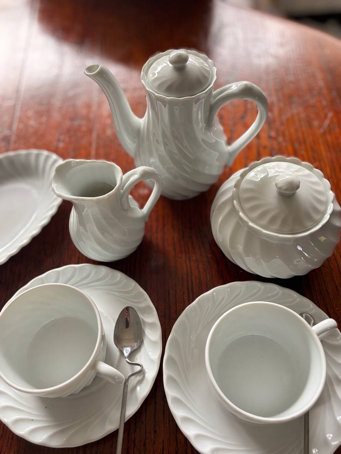 16-piece coffee service Haviland Limoges, excellent condition.