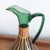 Carafe en verre et rotin vintage