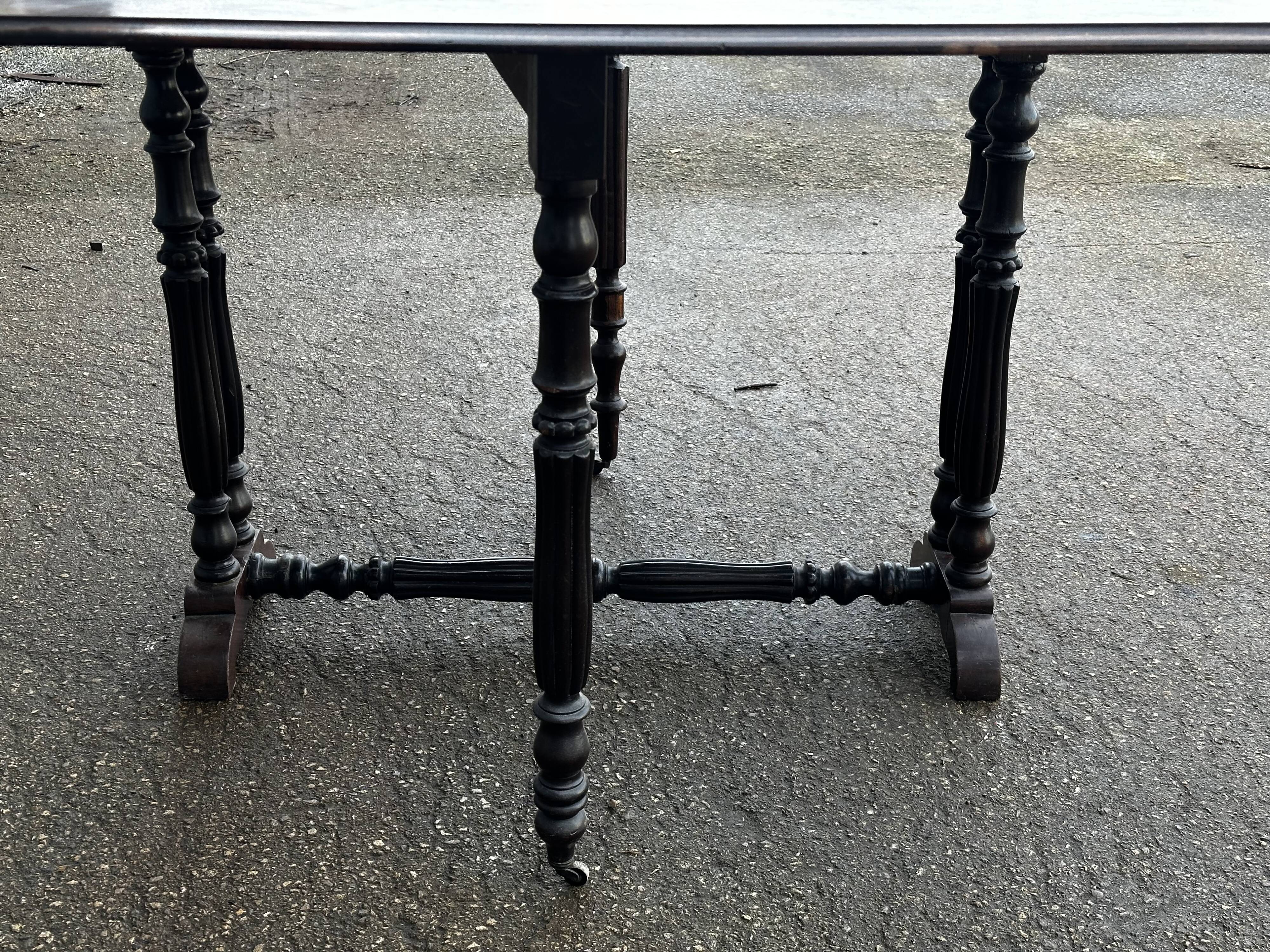 Victorian Mahogany Gate-Leg (folding) Table
