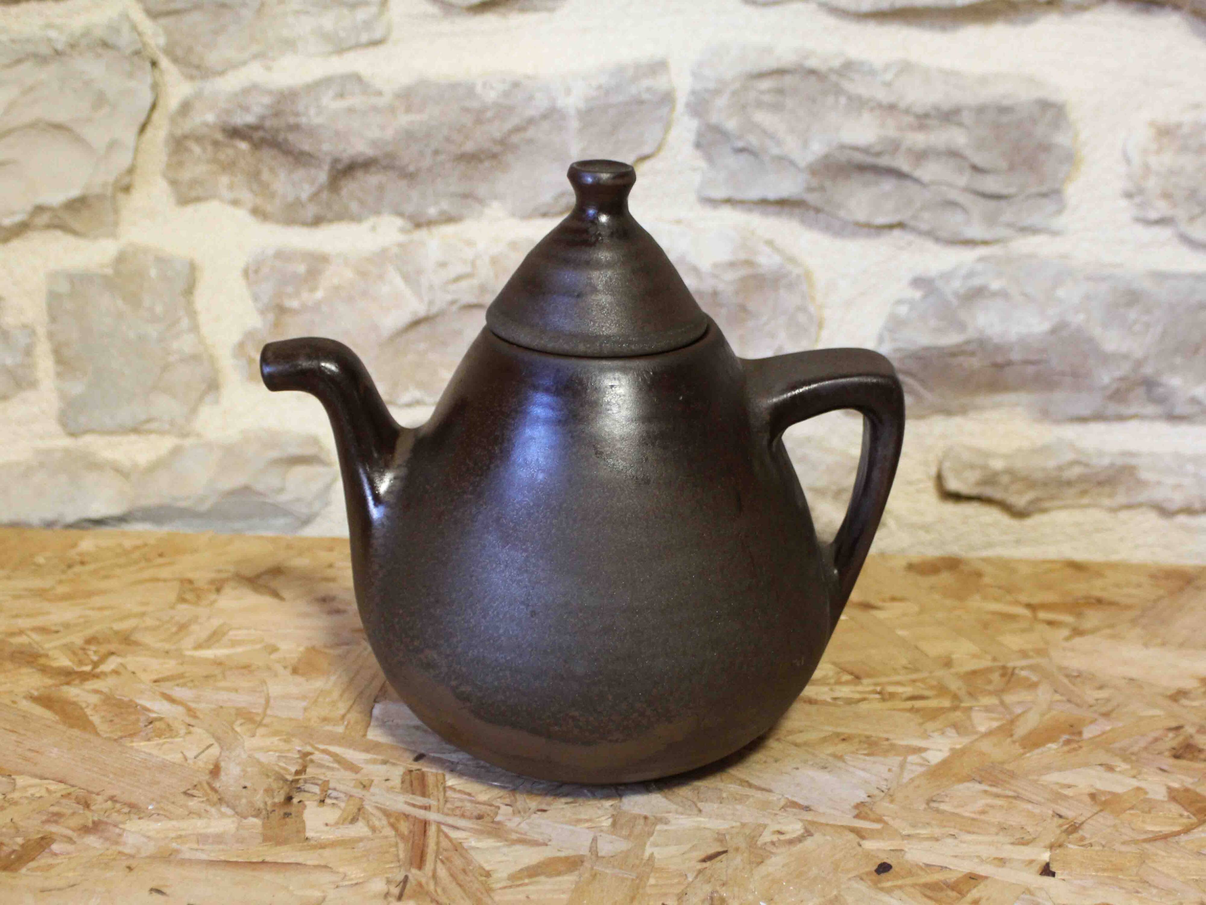 Ceramic teapot by Marc and Nicole Drillon Puisaye