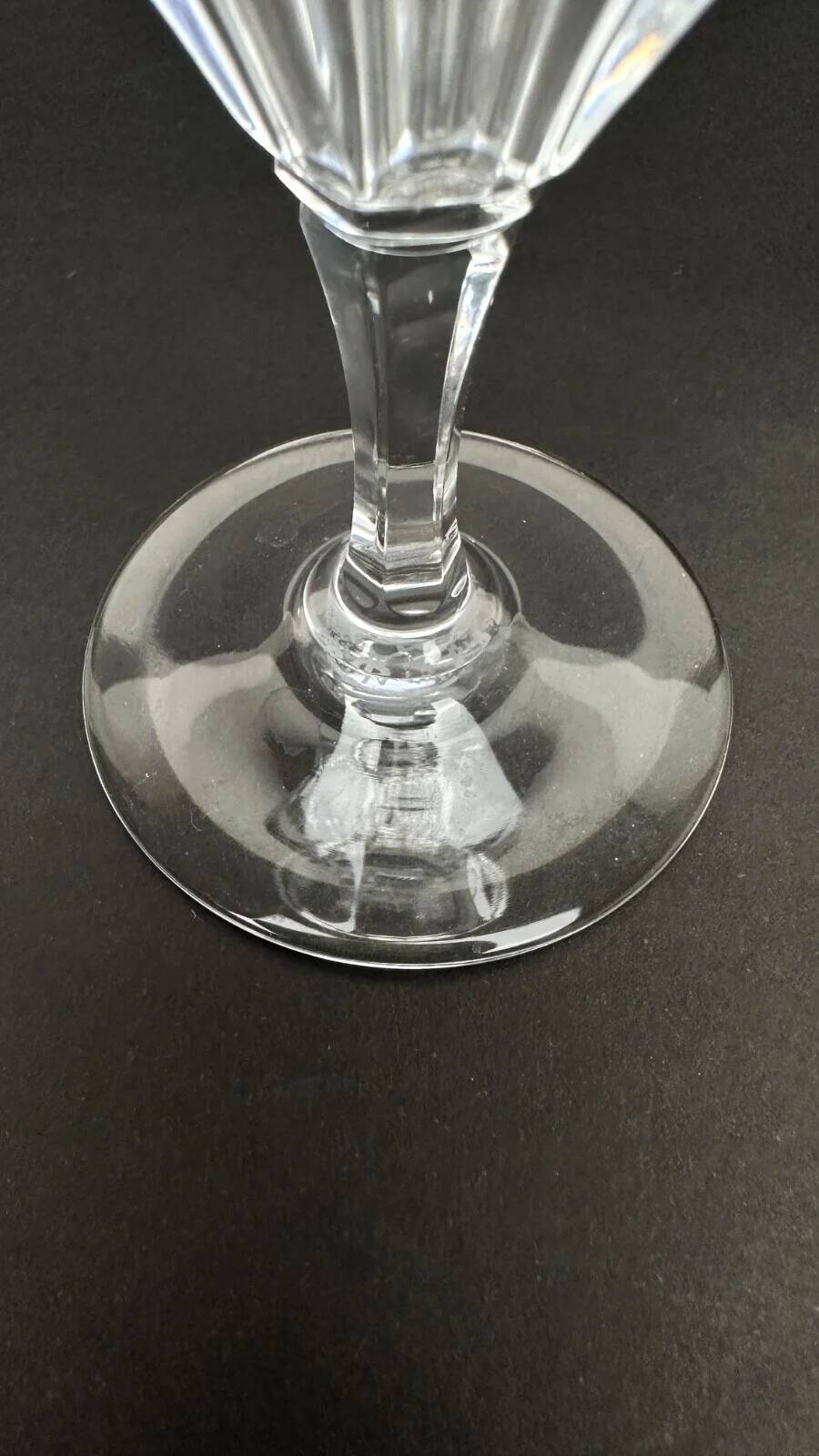 Baccarat, suite de 9 verres à porto modèle Duchesse de Dino