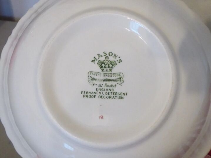 Mason's hollow round dish