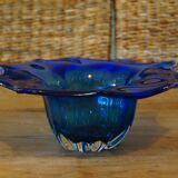 Coupe ovale en verre de bohème bleue