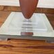 Selette table d’appoint design verre roche bobois