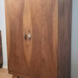 Armoire en noyer italien 1920