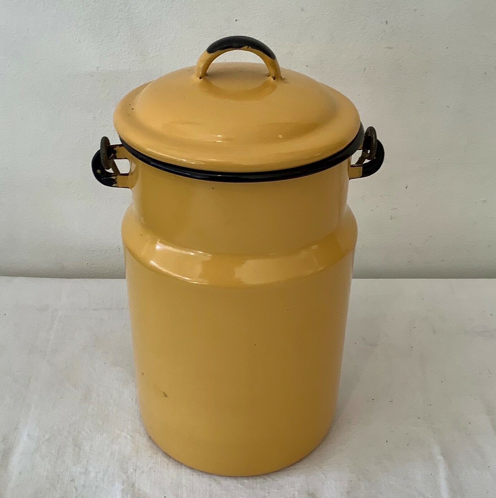 Vintage 1950 yellow enamelled milk pot