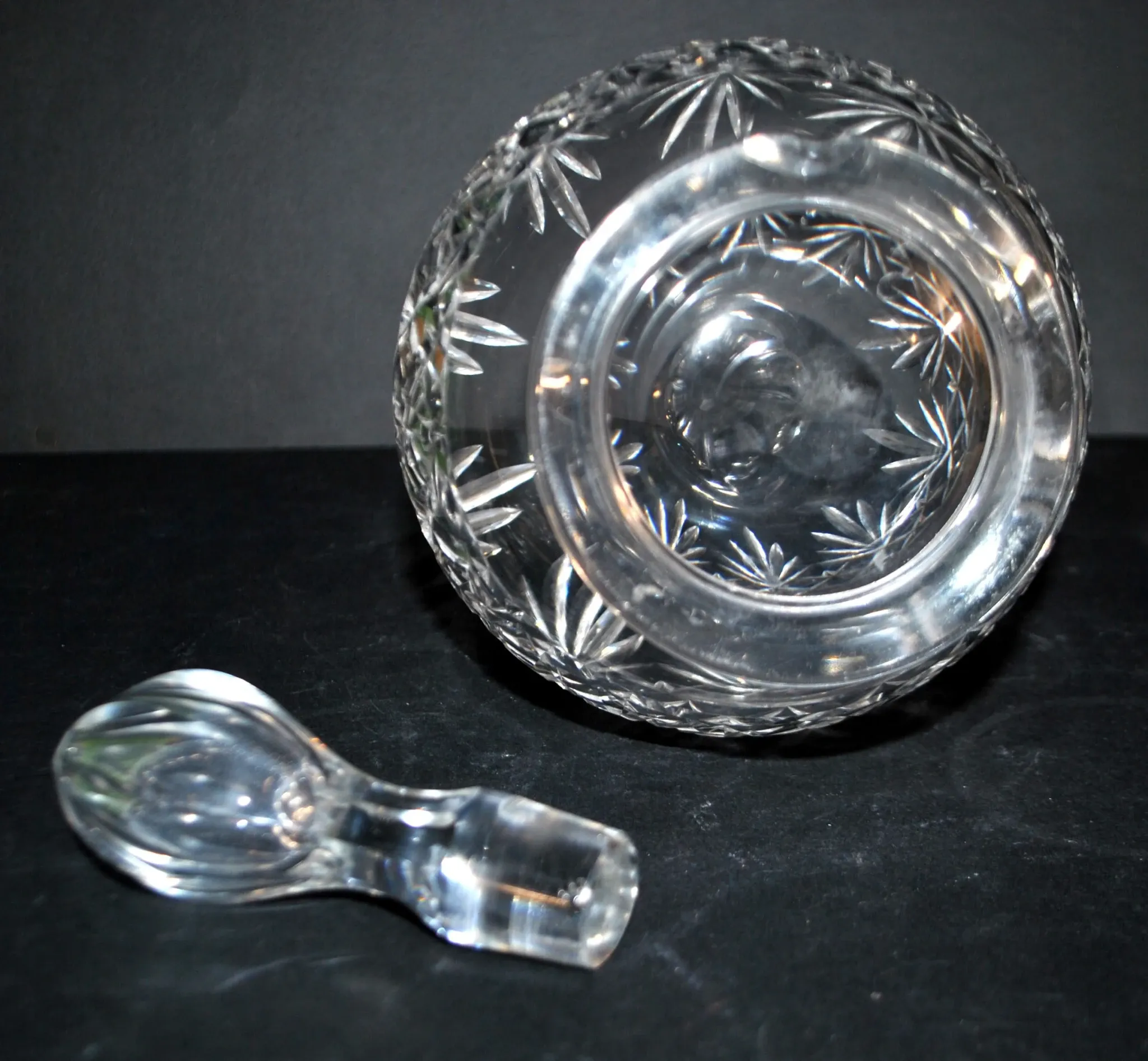 Cut crystal wine carafe Saint-Louis model VIC Massenet 1930 H34cm