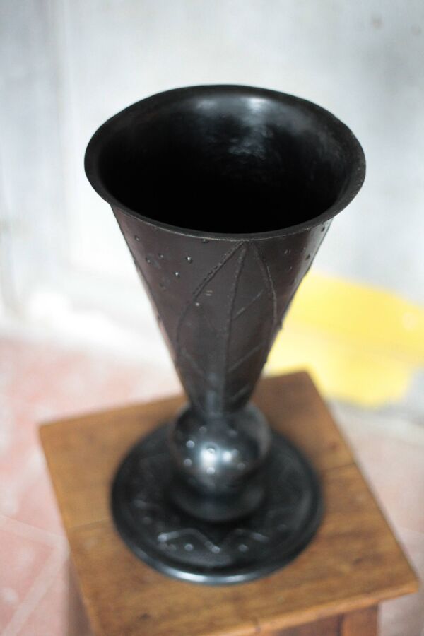 Vase unique fait par artisan ferronnier, vase vintage, collection