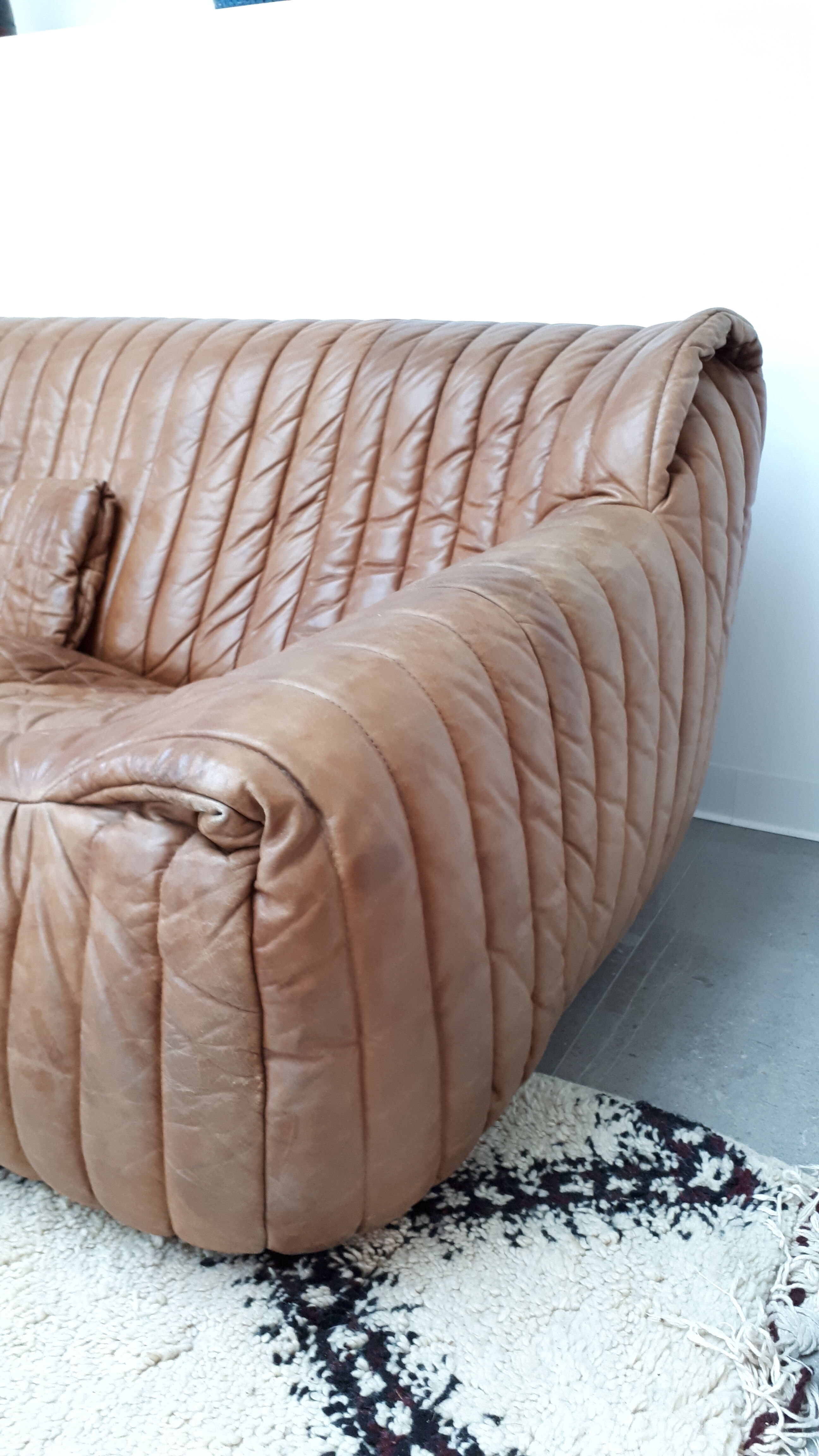 Sofa by  Annie Hieronimus model sandra