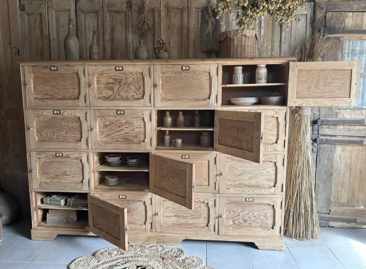 Fabulous workshop furniture with 16 lockers and doors.
