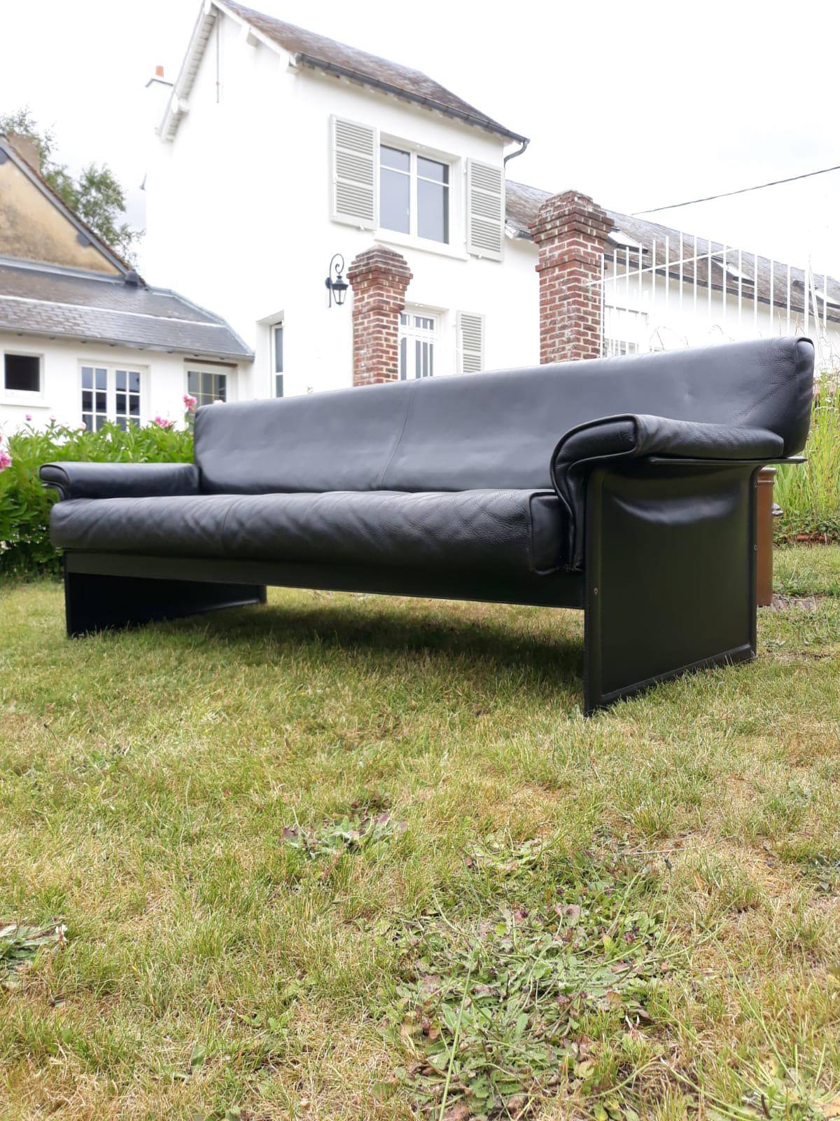 Leather sofa Tito Agnoli for Matteo Grassi