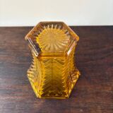 Vase art deco en verre ambré moulé