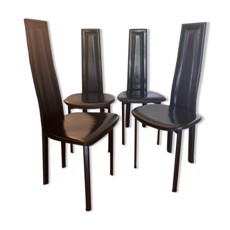 Chaises en cuir noir