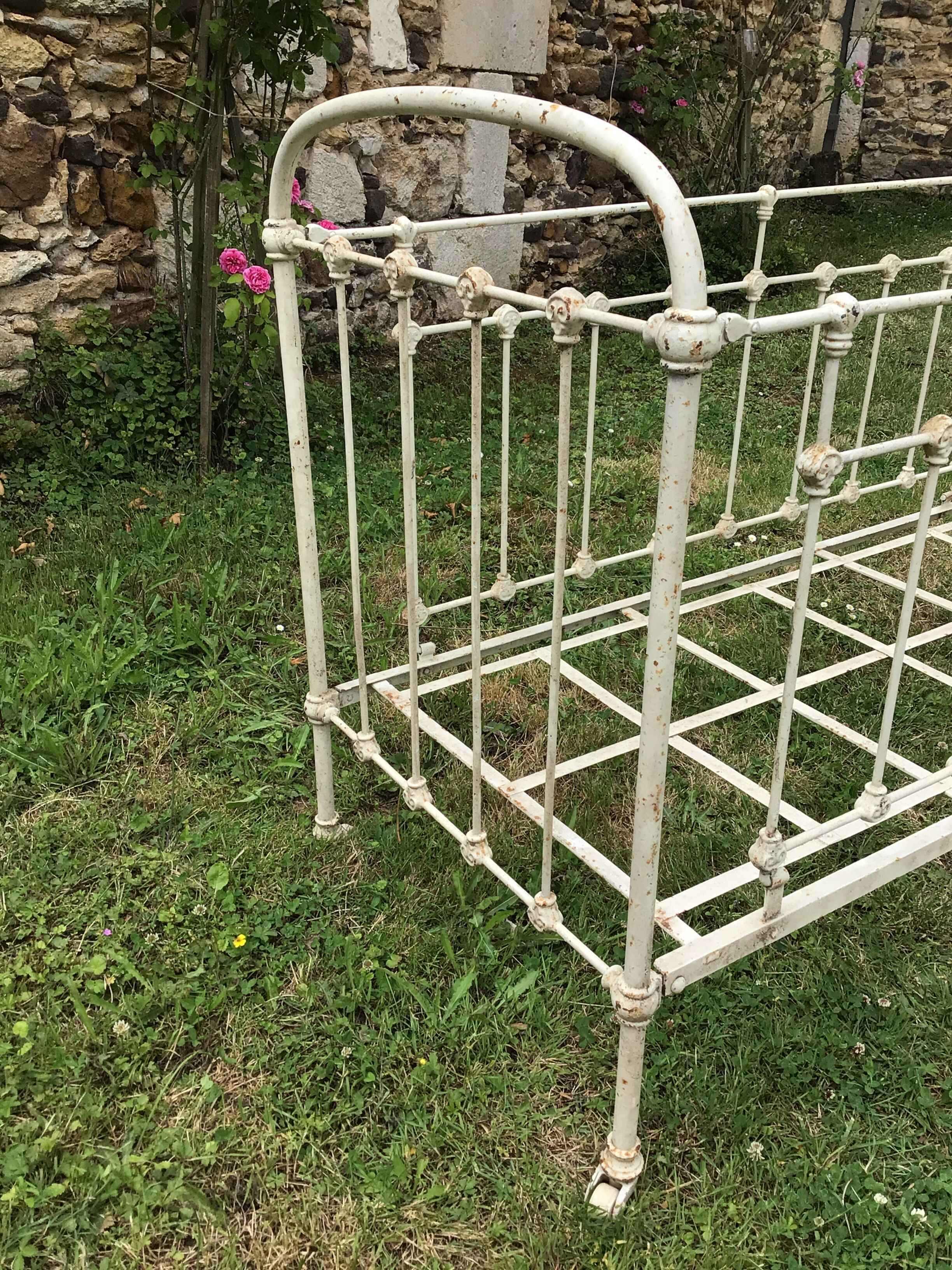 Child bed sofa wrought iron nineteenth century