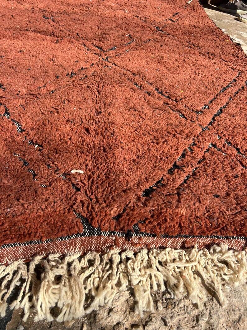 Traditional Beni Ourain Berber rug with brown patterns, 150/250 cm.