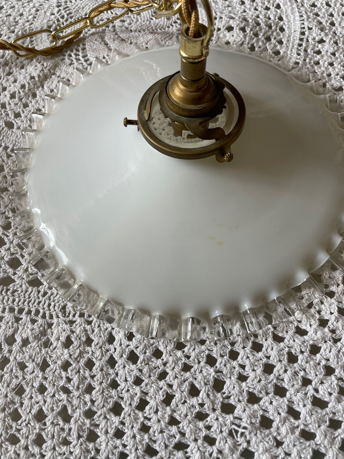 Suspension opaline