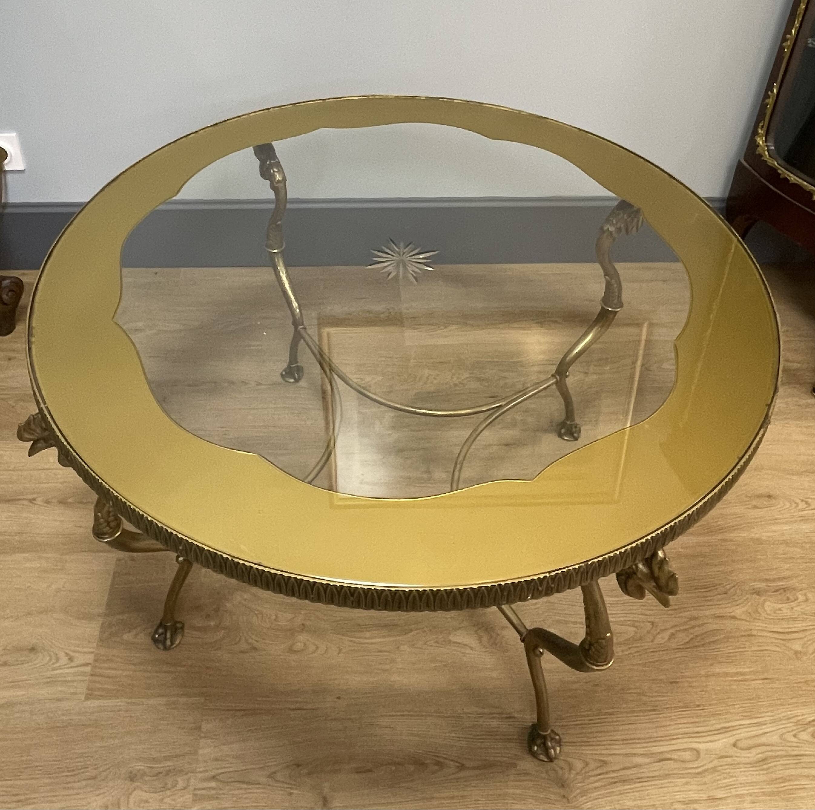 Coffee table, base with rooster decoration