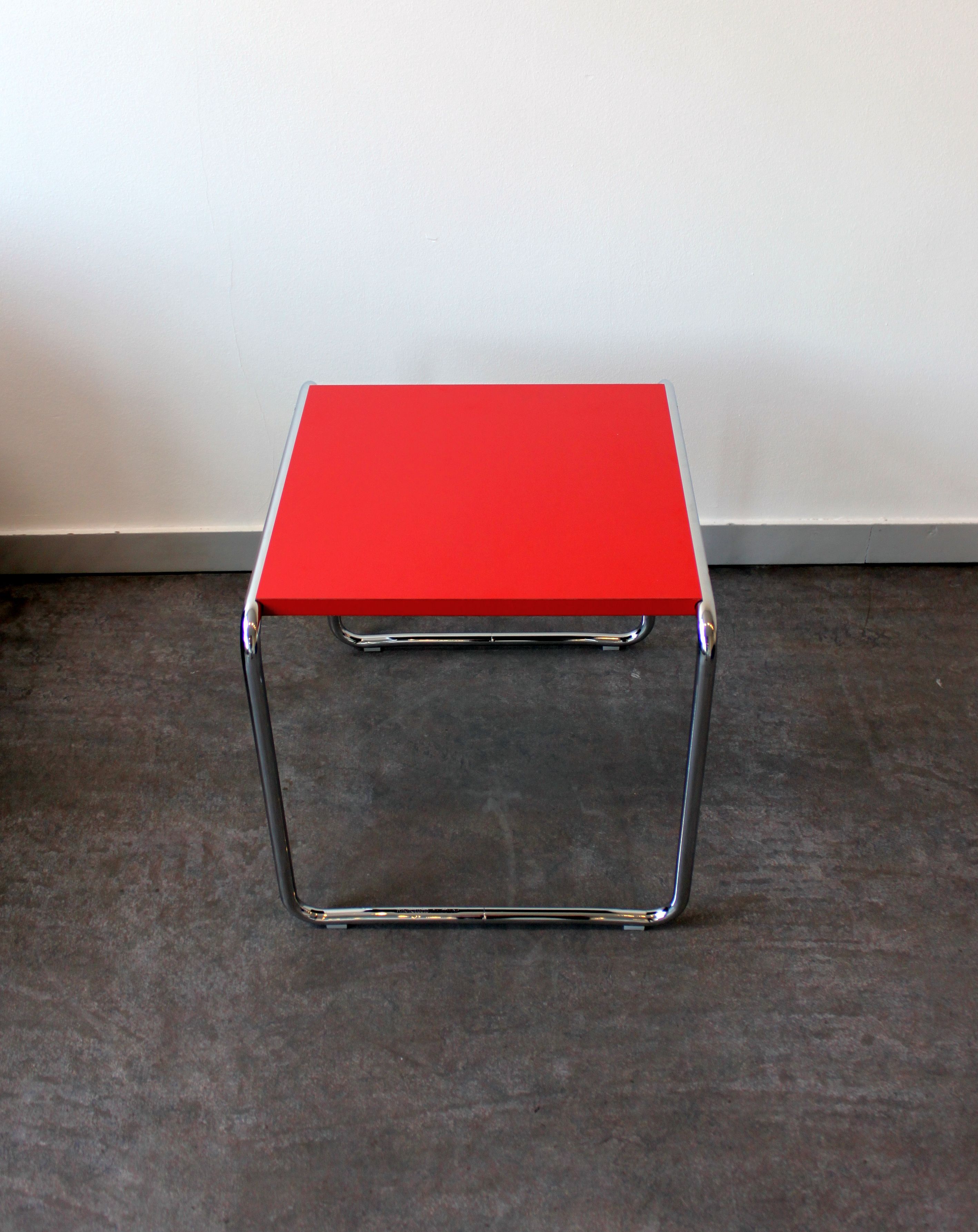 Knoll side table, Laccio model by Marcel Breuer