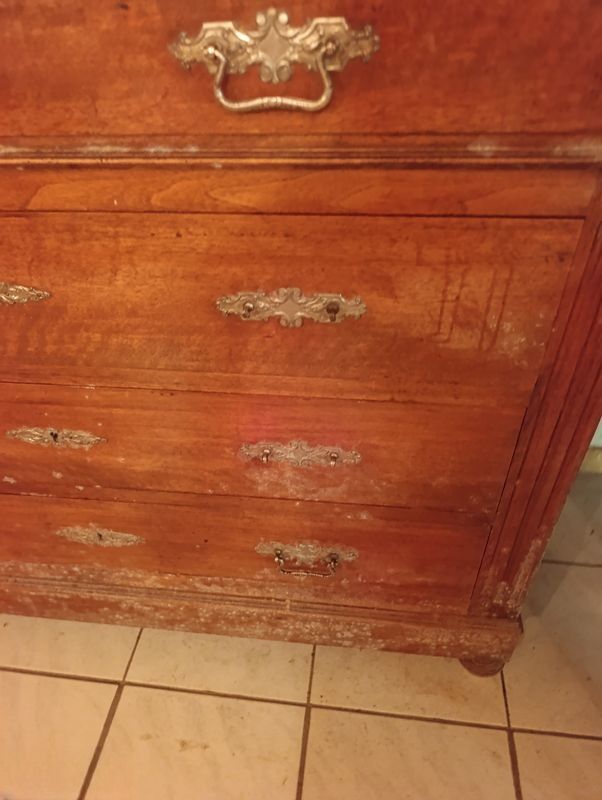 Commode ancienne