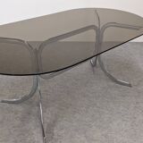 Table ovale italienne en métal chromé tubulaire et verre fumé, années 60-70