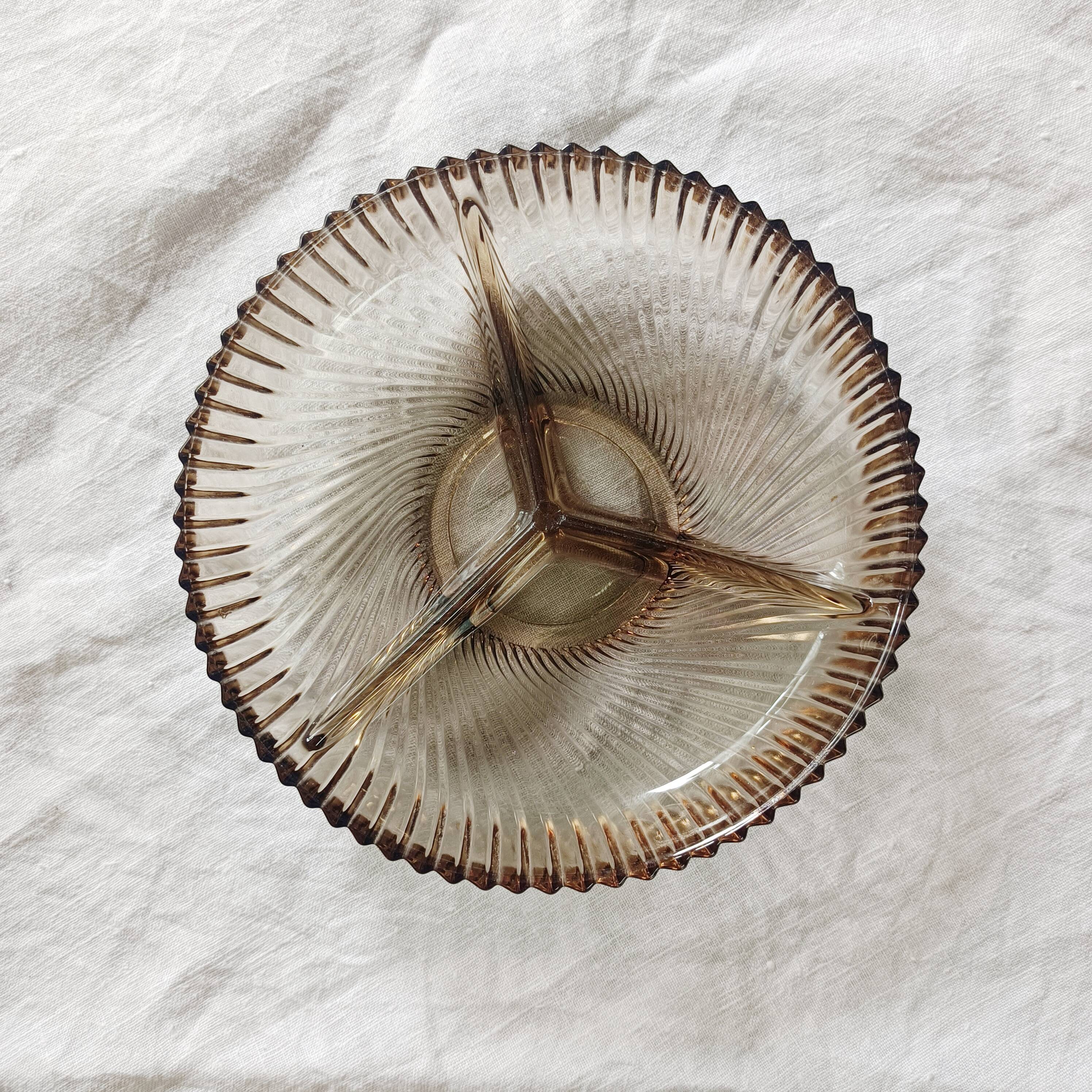 Veropa smoked glass compartmentalized appetizer dish