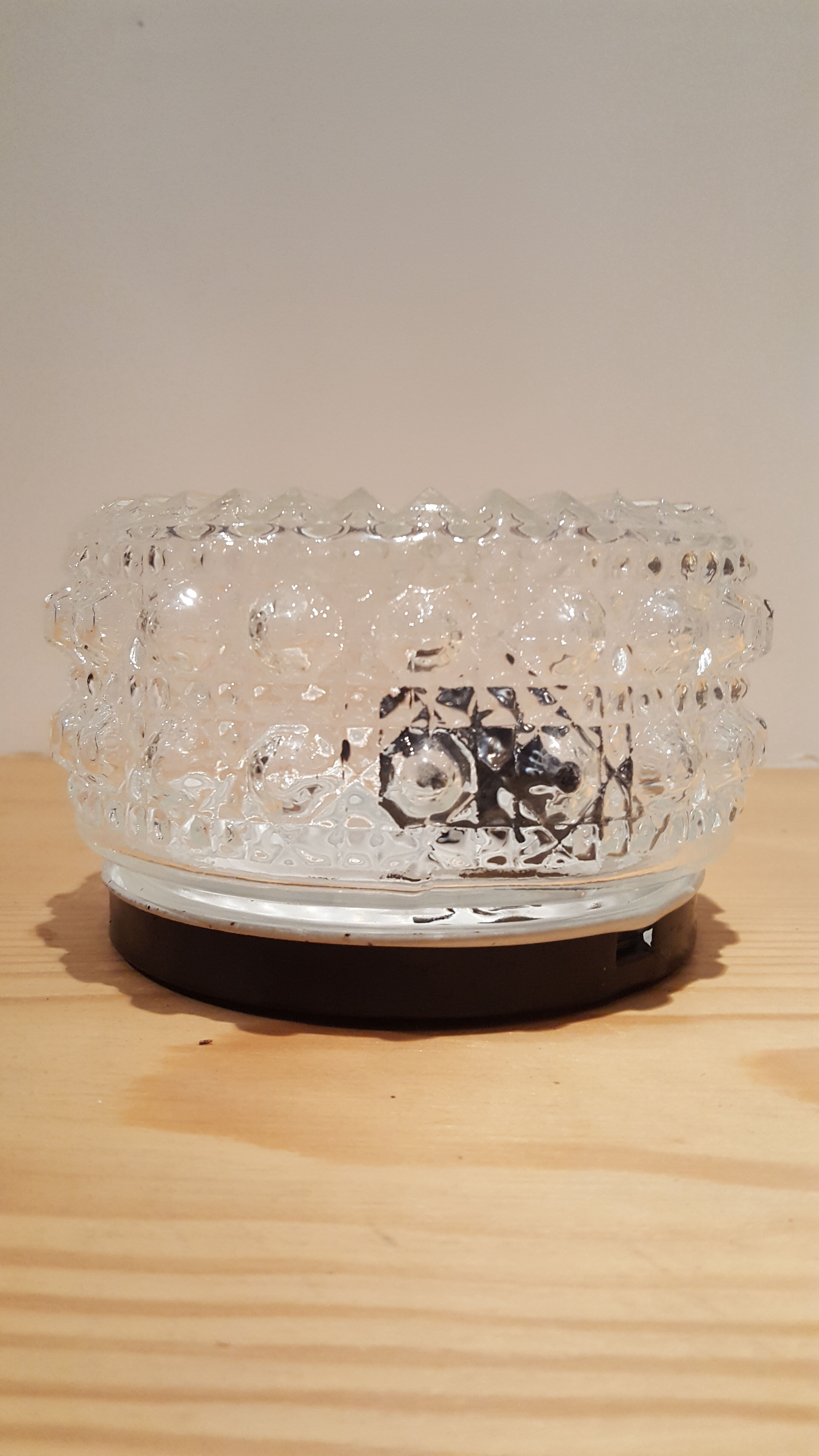 Small ceiling in cast glass