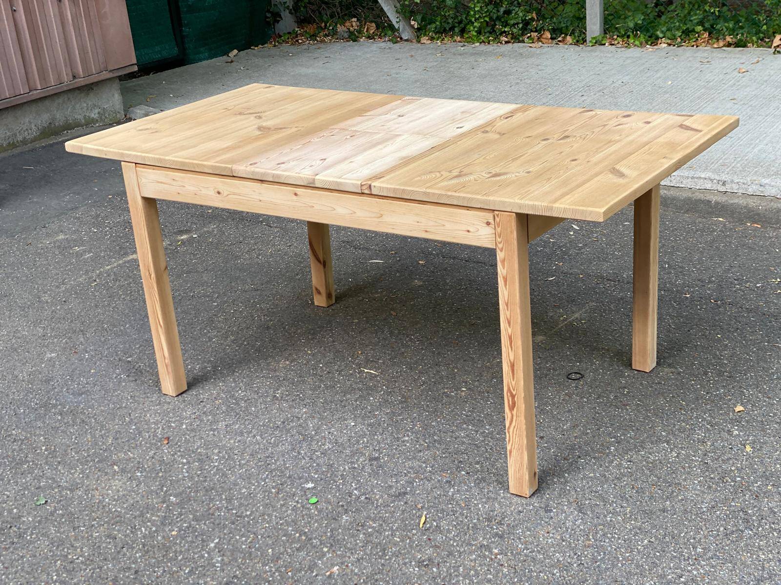 Table à manger scandinave rectangulaire extensible rénovée en pin massif br