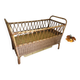 Rattan baby bed