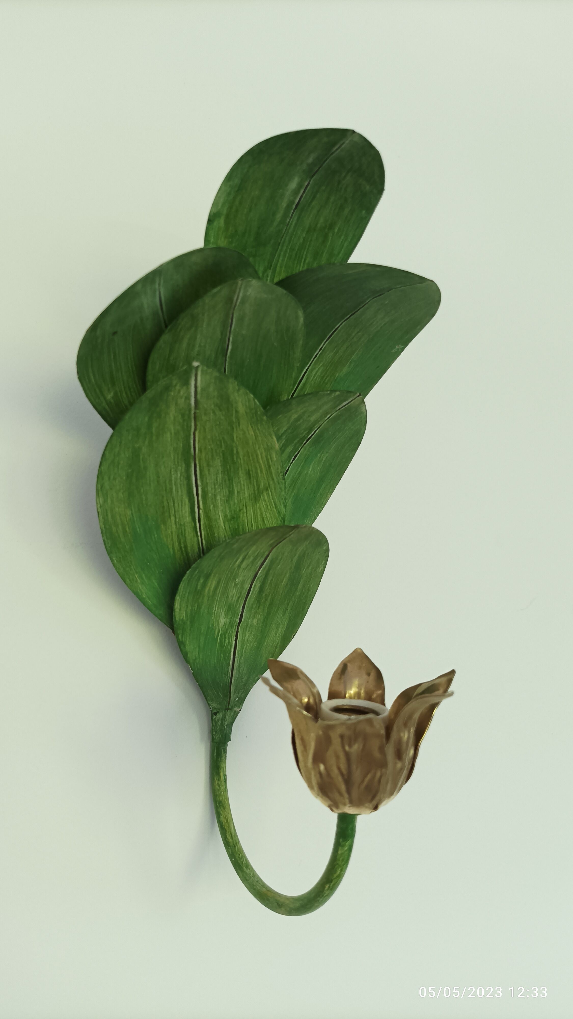 Vintage leaf wall lamp