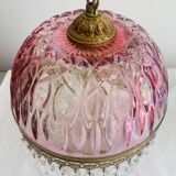 Suspension ancienne en verre rose avec pampilles.