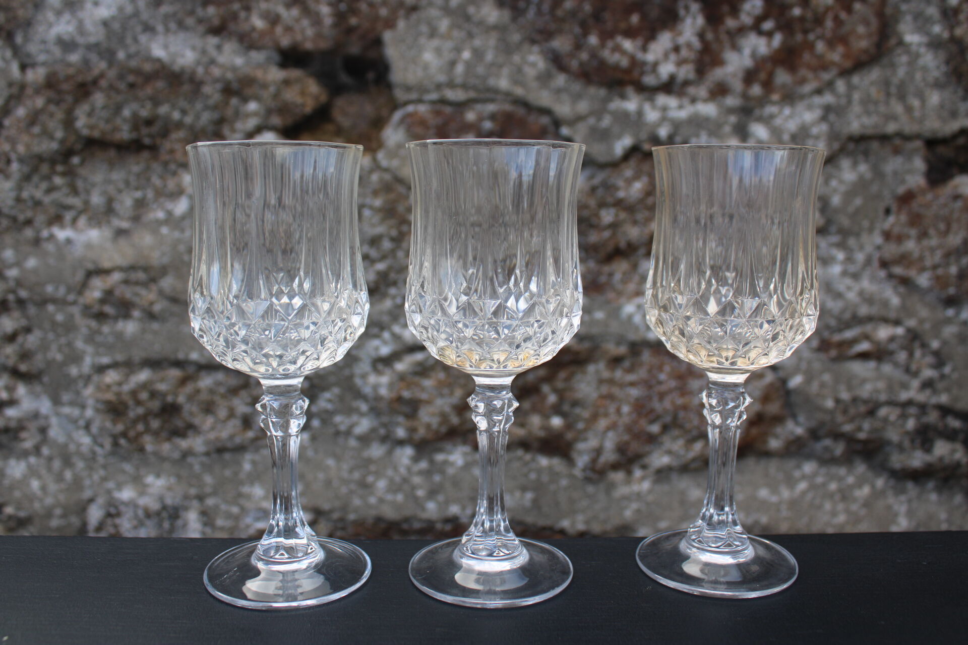 4 crystal flutes