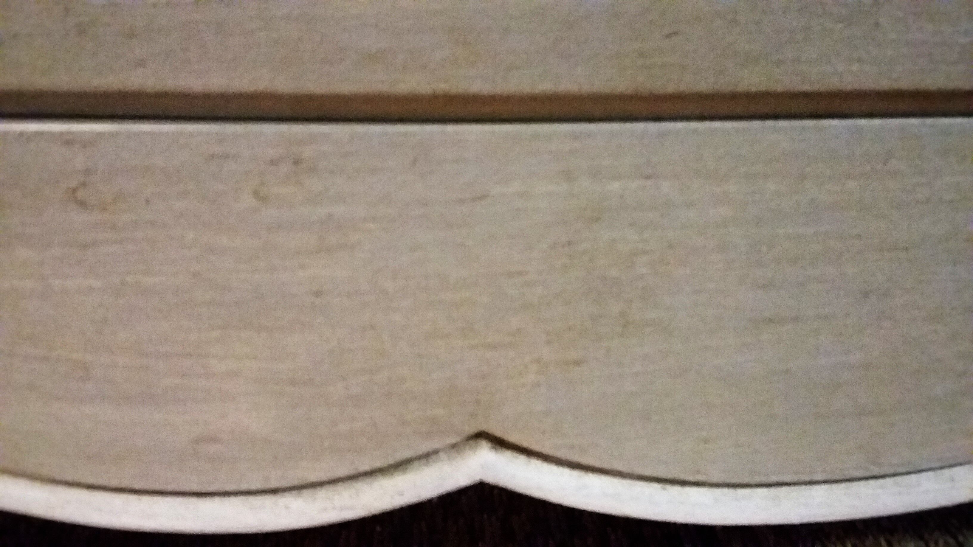 Commode style Louis XV patinée
