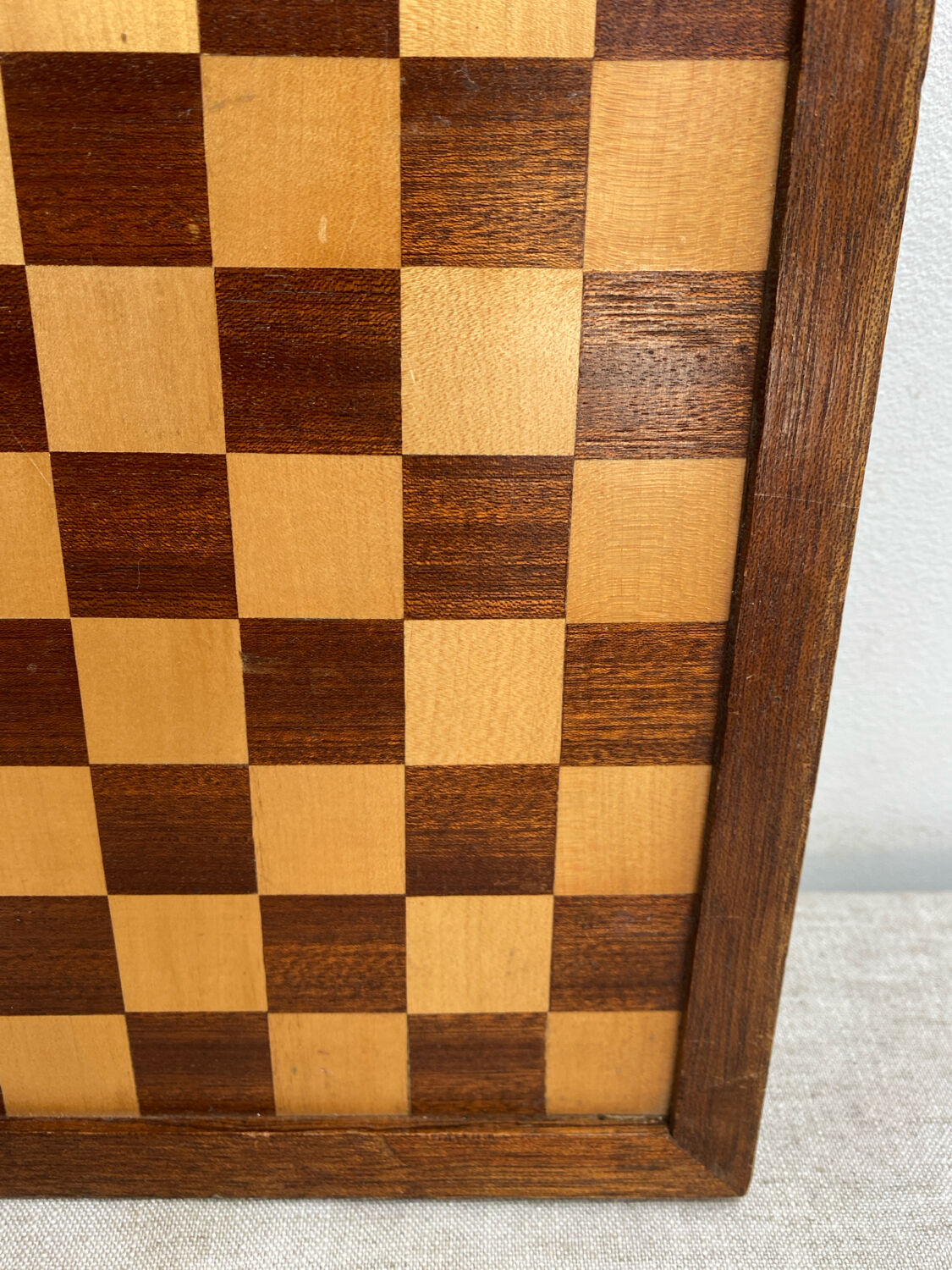 Wooden draughts game