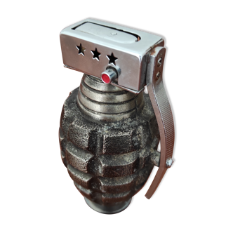 Briquet de table vintage en métal forme grenade marque pgl fabrication japonaise