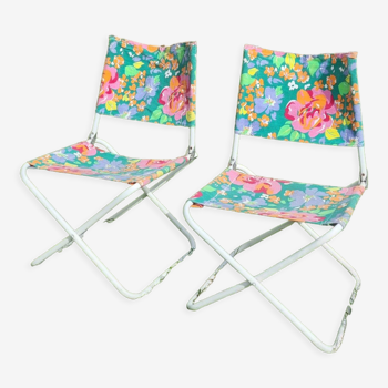 pair folding beach chairs